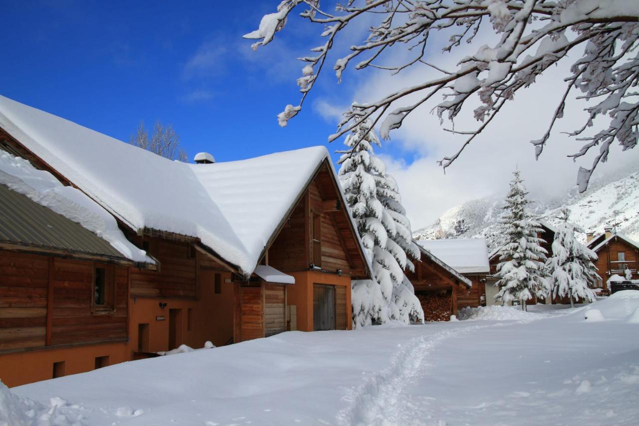 Le Gouroùn Hameau des Chazals Nevache Hautes Alpes Extérieur photo