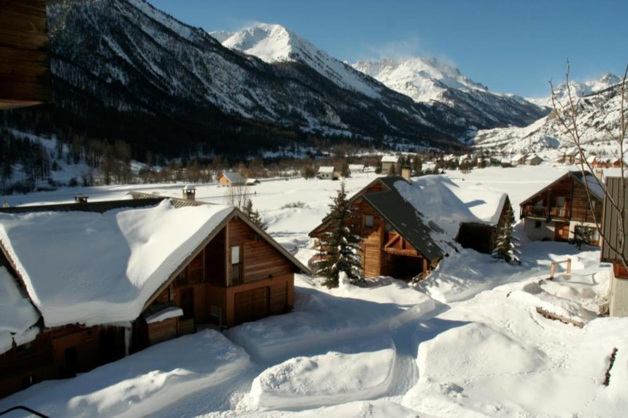 Le Gouroùn Hameau des Chazals Nevache Hautes Alpes Extérieur photo